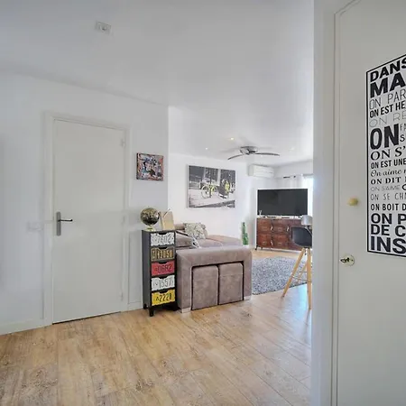 Vakantiehuis Le Verdi 1-bedroom With Ac And Parking In The Center